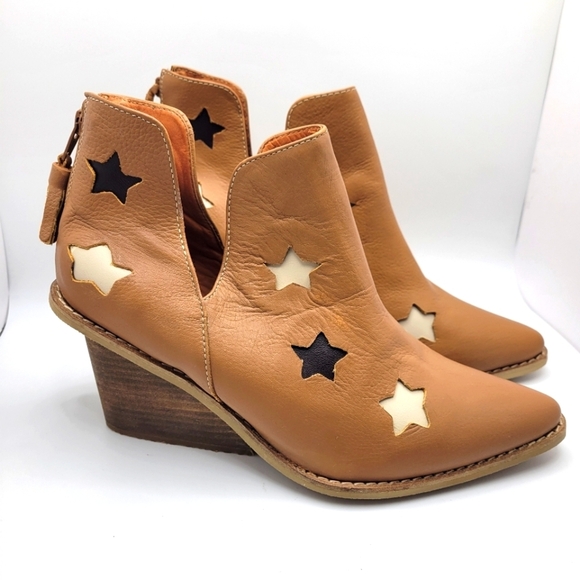 SILVIA COBOS Shoot For The Moon Boots - Picture 3 of 8